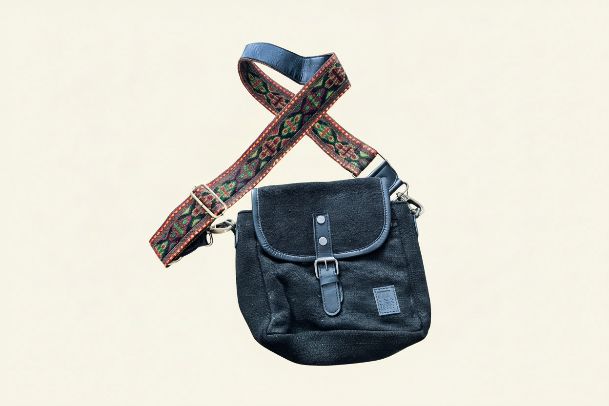 Black Boo sling bag with Parvati strap