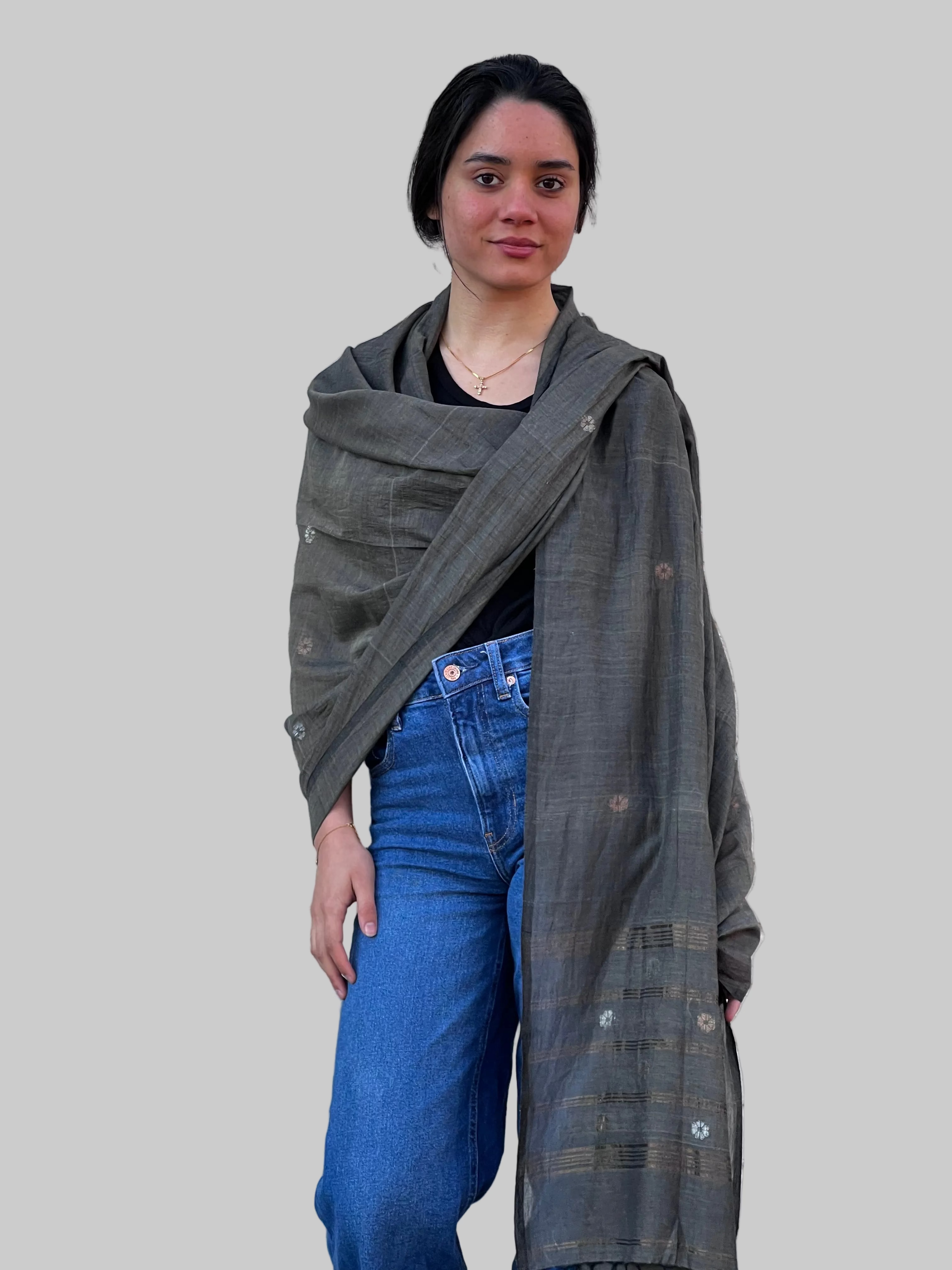 Zari Floral Jamdani long scarf - platinum grey on model