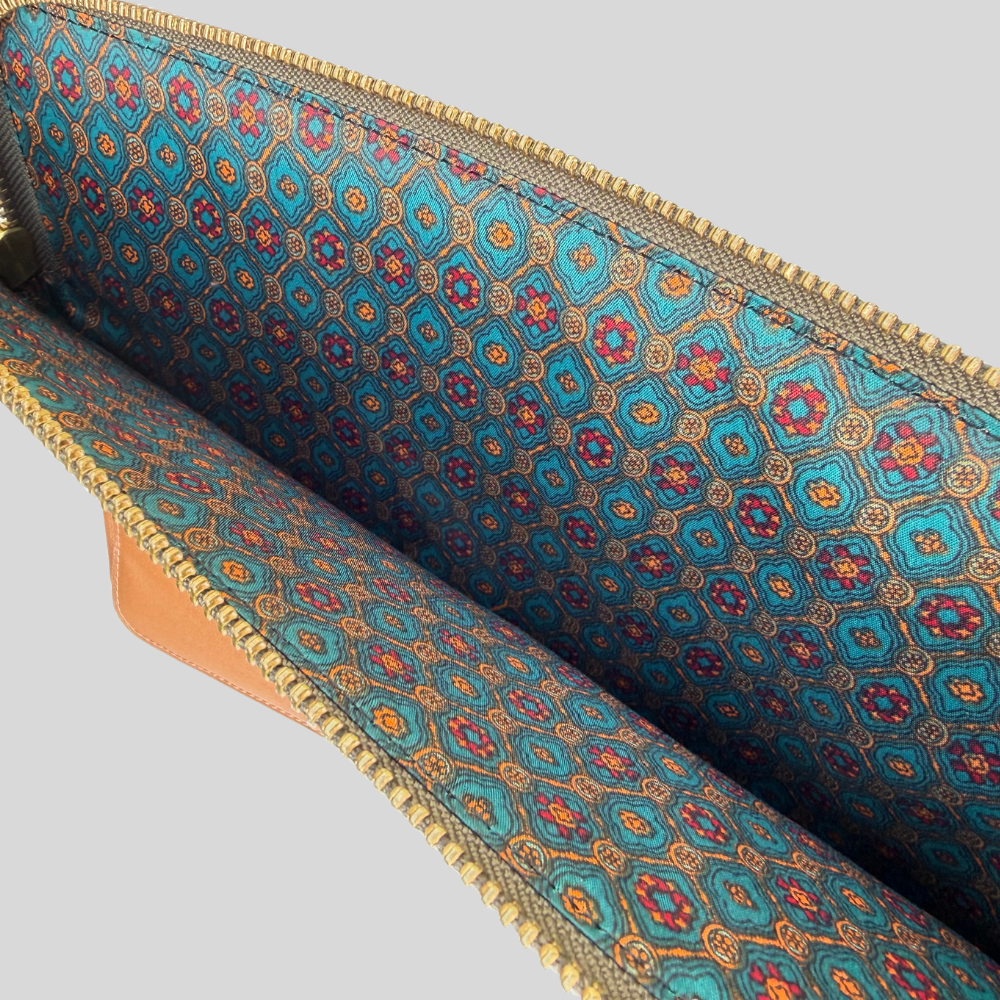 Wholesale Vegan & Sustainable Gift Collection - Design# C24/03/26 Mustard Brown Laptop Case